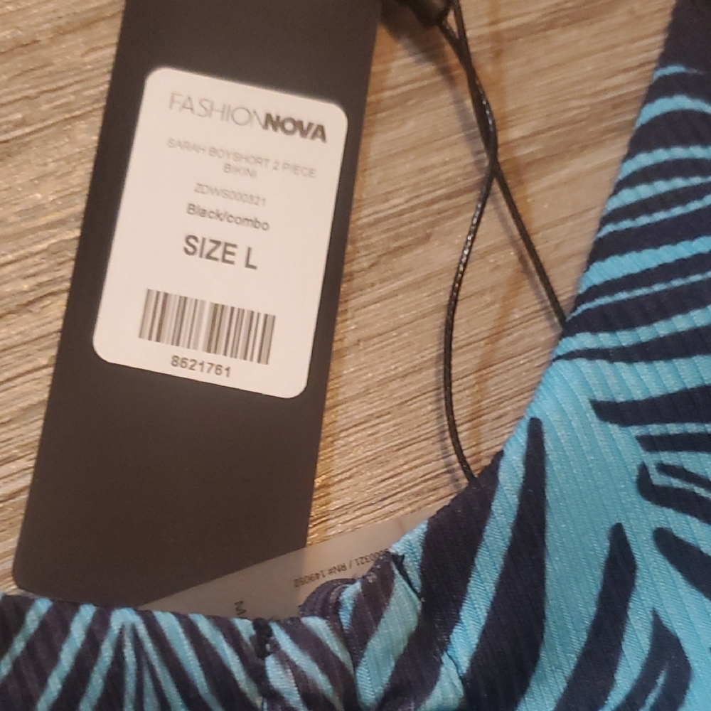 Fashion Nova Blue and Black Leaf Bikini - Picture 2 of 3